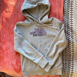 The North Face grey women’s hoodie